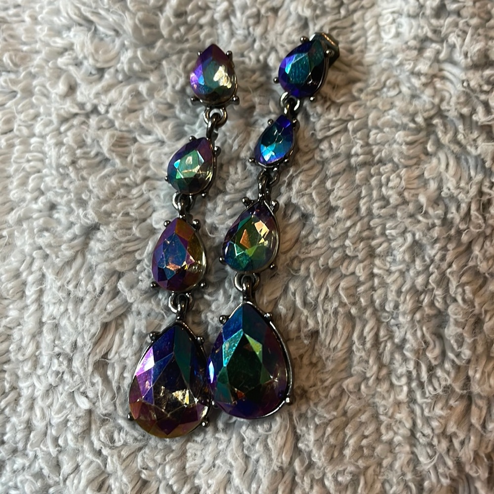Iridescent earrings 💜